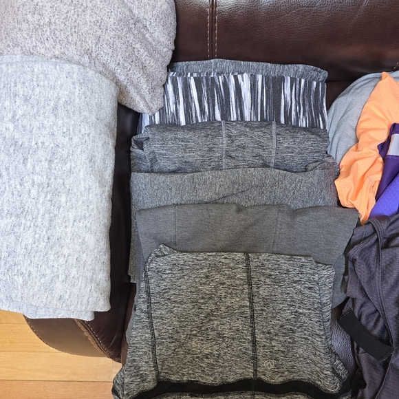 Kim Wimberly Assorted Clothes - Picture 6 of 6